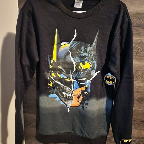 Batman Graphic Sweater Men Size S DC World - Picture 1 of 6